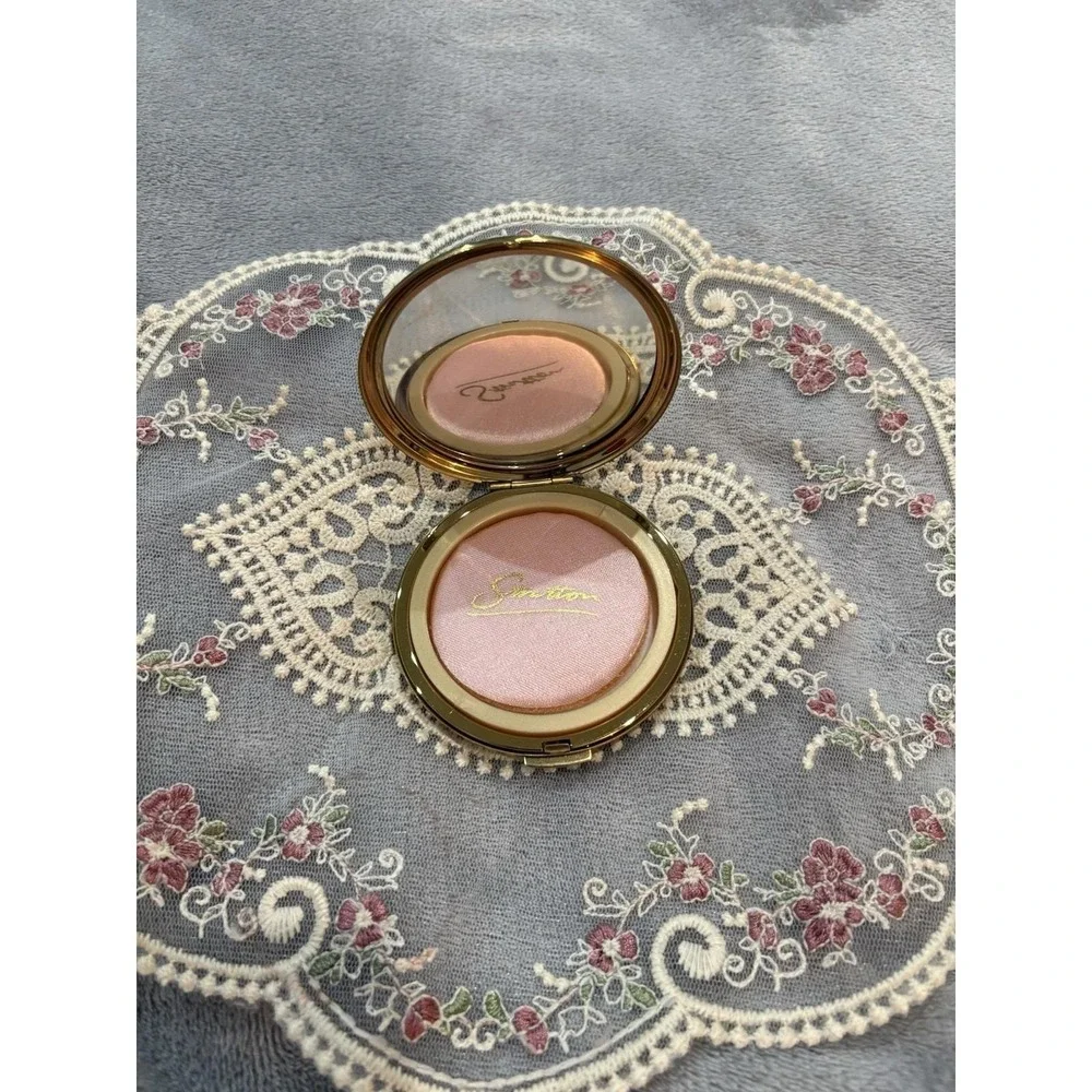 Vintage Stratton Powder Compact Mirror Floral Bouquet Gold Tone Made in England